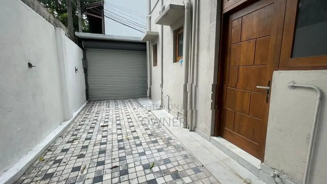 2 Unit 3 Story House for Sale in Kalubowila Dehiwala