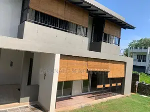 LUXURY HOUSE FOR SALE IN MORATUWA Bordering Bolgoda River Reservation