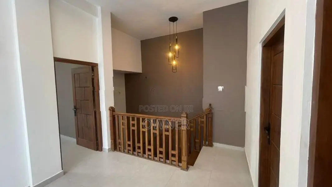 2 Unit 3 Story House for Sale in Kalubowila Dehiwala