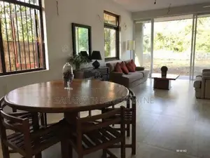 LUXURY HOUSE FOR SALE IN MORATUWA Bordering Bolgoda River Reservation