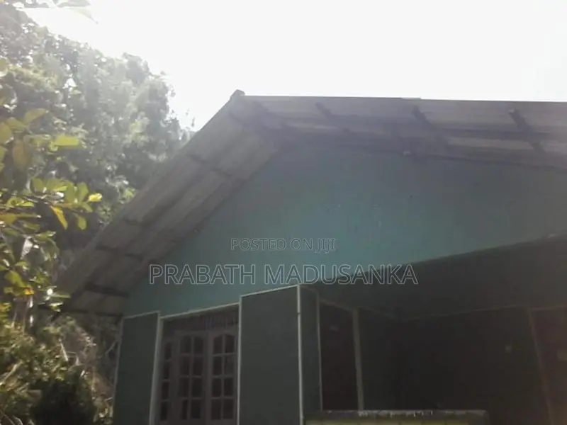 House with Land for Sale in Mahawela