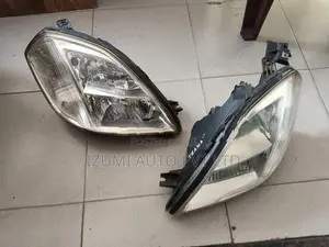 Nissan Teana J31 Headlight Set