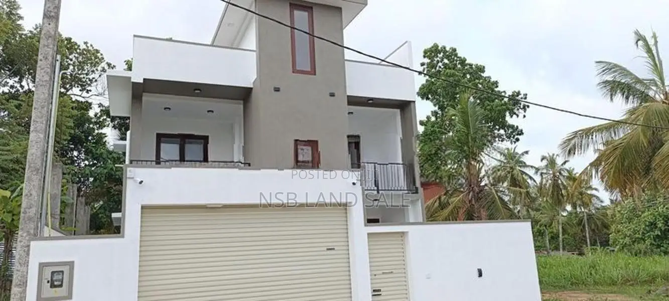 BRAD NEW TWO STORY 4 BEDROOM 8 PERCH HOUSE FOR SALE