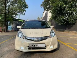Honda Fit GP1 2013