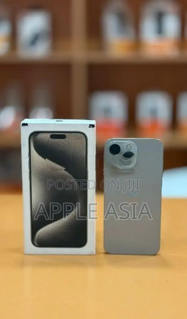 Apple iPhone 15 Pro Max 256GB (Used)