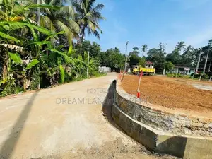 Land for Sale Kandy Road Katugasthota