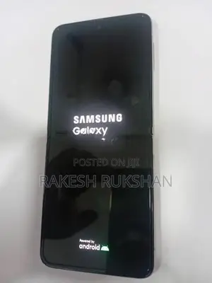 Samsung Galaxy Z Flip3 (Used)