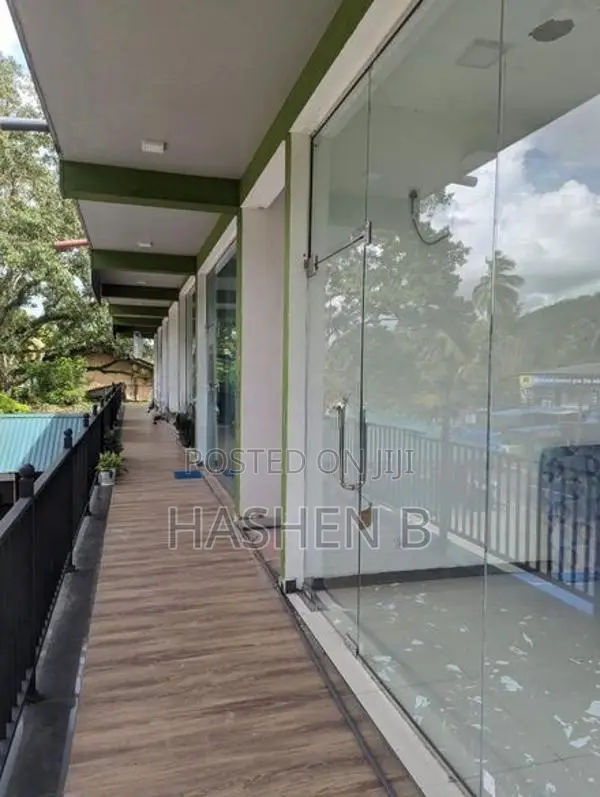 Building for Sale Padukka
