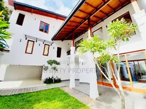 (AFA214) New 03 Storey Luxury House with 20P Land Sale at Pitakotte