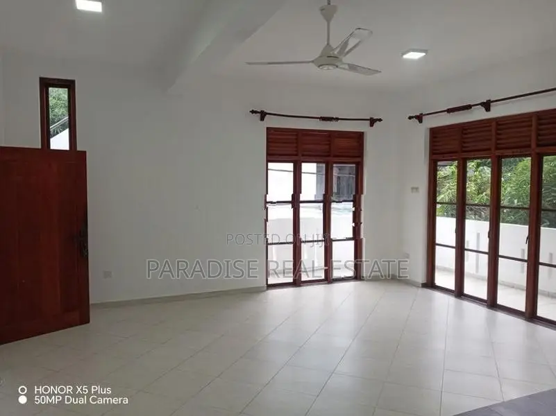 1 St Floor House for Rent in Nugegoda