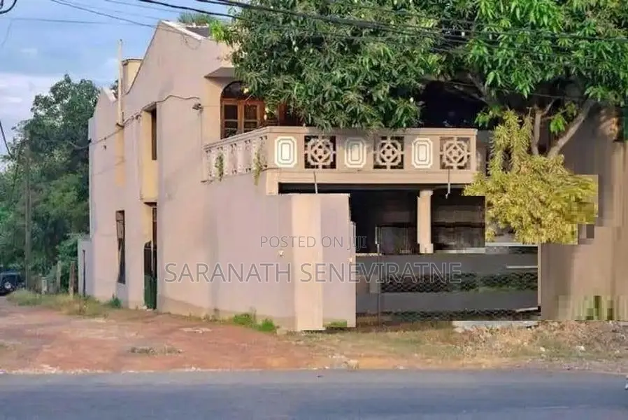 House Facing Colombo Horana 120 Main Rd - Kohuwala