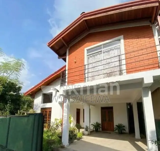 Renovated 2 Storey House rent in Piliyandala