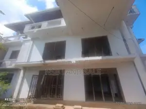 THREE STORY VALUABLE HOUSE FOR SALE IN TALAWATHUGODA
