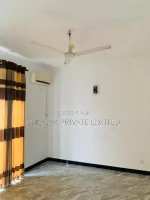 Prime Commercial Building for Sale in Baththaramulla, Koswatta - EC165