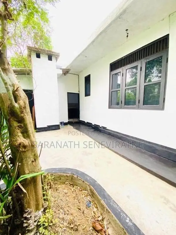 House With 1st Floor Slab Kaduwela Bomiriya