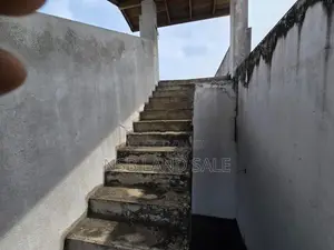 THREE STORY VALUABLE HOUSE FOR SALE IN TALAWATHUGODA