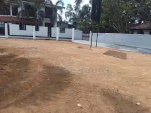 Yakkala හොදම ඉඩම