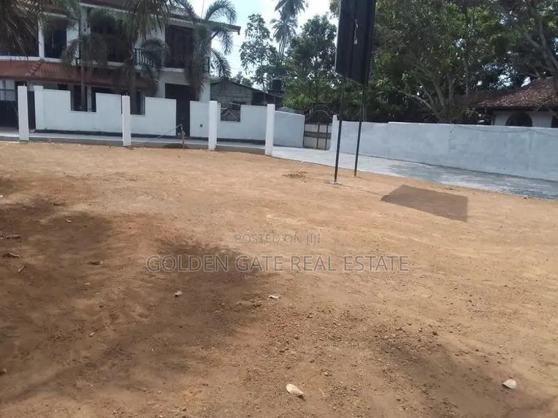 Yakkala හොදම ඉඩම