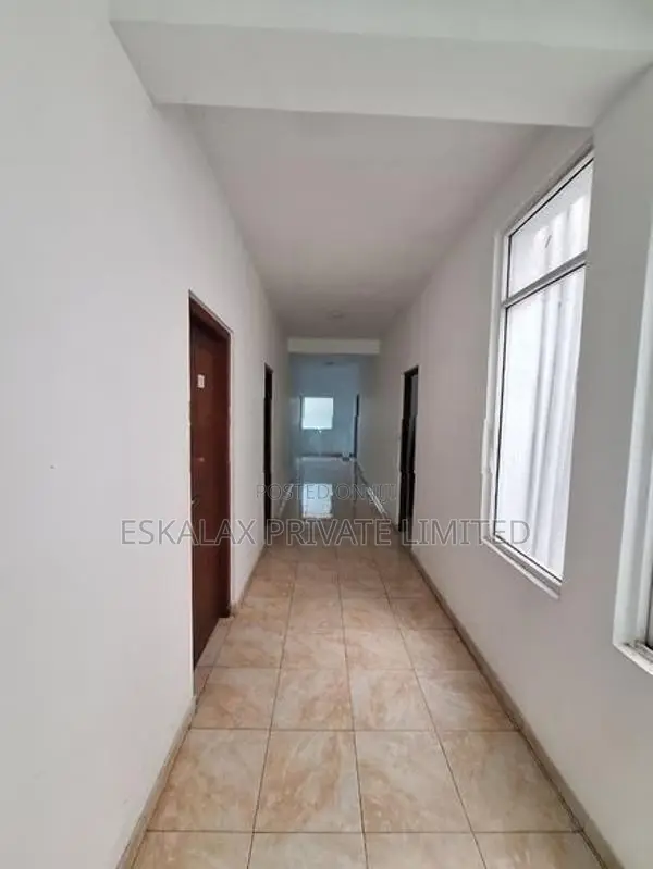 4-Storey Building for Rent in Battaramulla EC170