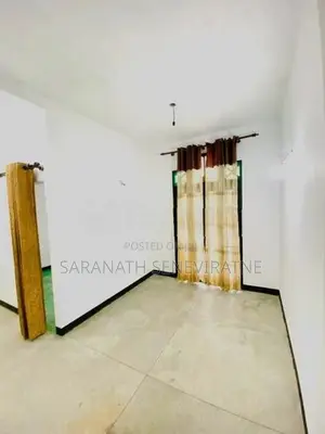 House With 1st Floor Slab Kaduwela Bomiriya
