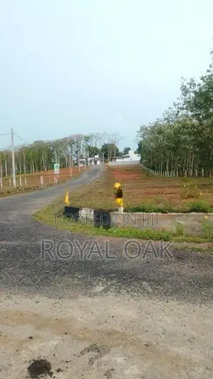 මීගොඩ බටවලින් ඉඩමක්