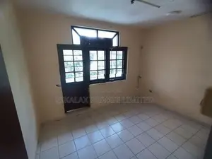 3 Storey Building for Rent in Colombo 4 - EC172