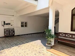 3 Storey Building for Rent in Colombo - EC186