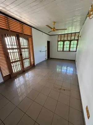 2 Storey Building for Rent in Colombo 3 - Ec185