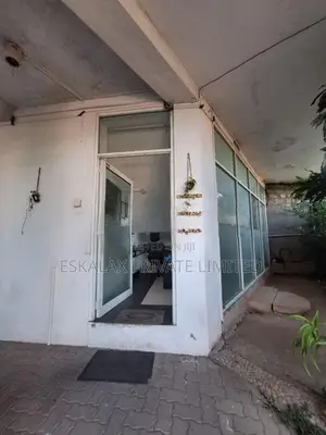 4-Storey Building for Rent in Battaramulla - EC170