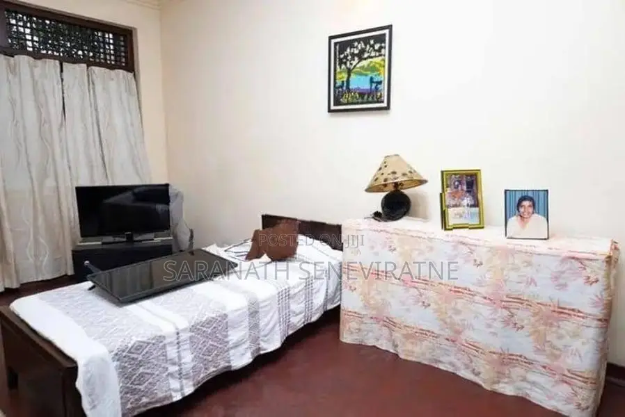 House Facing Colombo Horana 120 Main Rd - Kohuwala