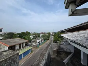 THREE STORY VALUABLE HOUSE FOR SALE IN TALAWATHUGODA