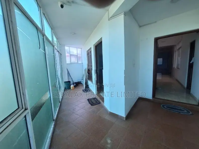 4-Storey Building for Rent in Battaramulla - EC170