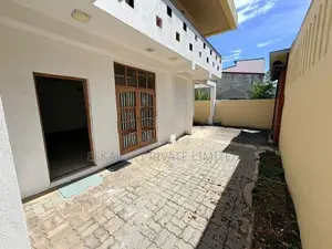 2 Storey Building for Rent in Colombo 3 - Ec185