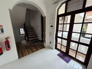 3 Storey Building for Rent in Colombo - EC186