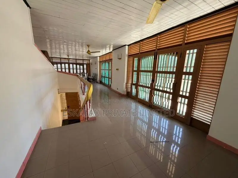 2 Storey Building for Rent in Colombo 3 - Ec185