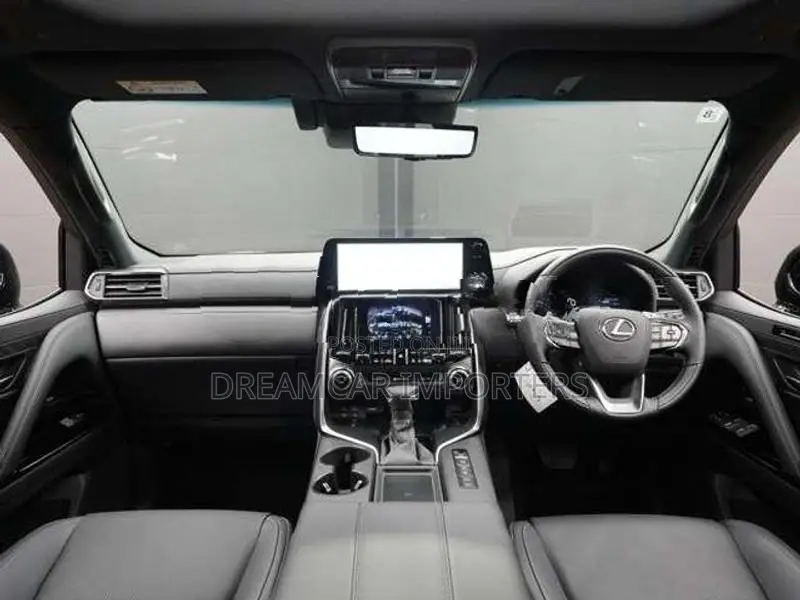 Lexus LX600 2026