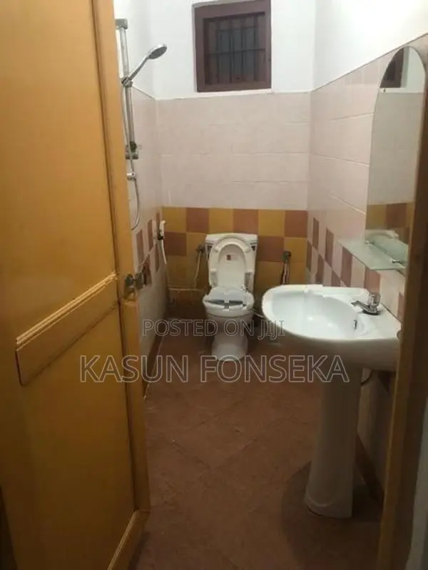 Personal Room for Rent in Mount Lavinia (Girl)
