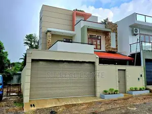 Modern Designed Luxury Three Storey House for Sale in Piliyandala