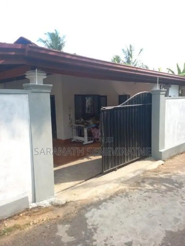 House For Sale Near Ecocnomic Center Meegoda Homagama
