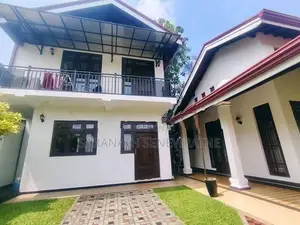 Single & 2 Story Luxury Houses With Furniture Negombo Daluwakotuwa Rd