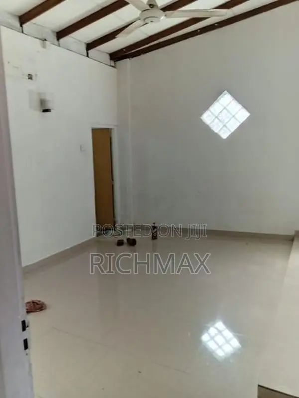 1st floor house for rent in Kalubowila