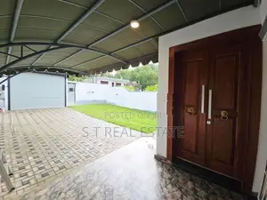 Brand New Luxury 3 Storey House for Sale in Piliyandala