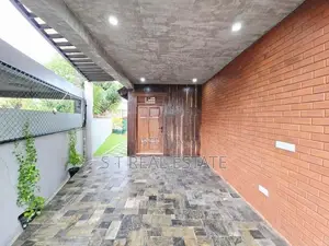 Modern Designed Luxury Villa For Sale in Kesbewa