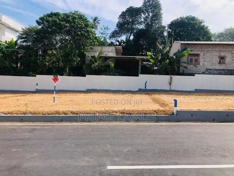 Valuable Lands for Sale in Kahathuduwa