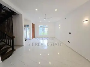 Brand New Luxury 3 Storey House for Sale in Piliyandala