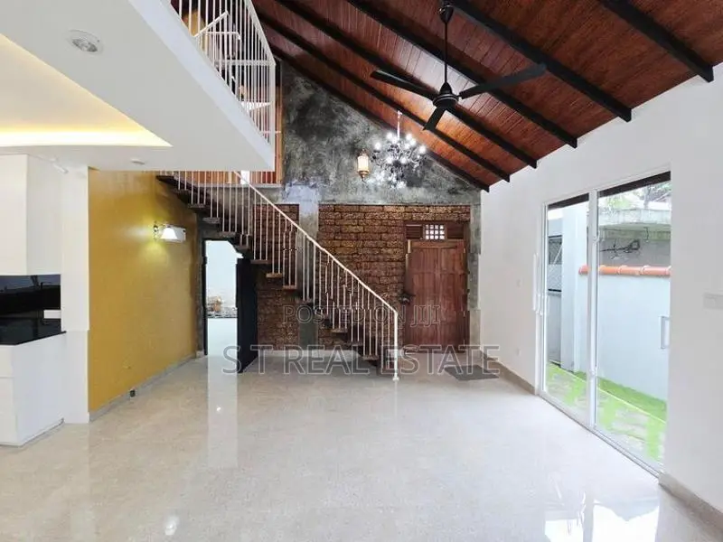 Modern Designed Luxury Villa For Sale in Kesbewa