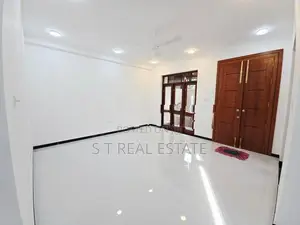 Modern Designed Luxury Three Storey House for Sale in Piliyandala