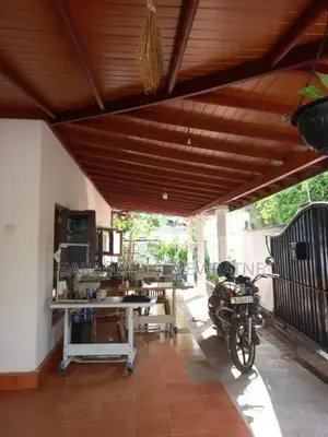 House For Sale Near Ecocnomic Center Meegoda Homagama