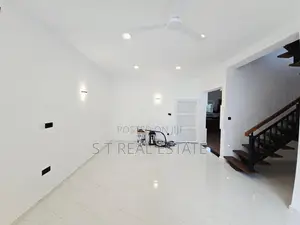 Brand New Luxury 3 Storey House for Sale in Piliyandala