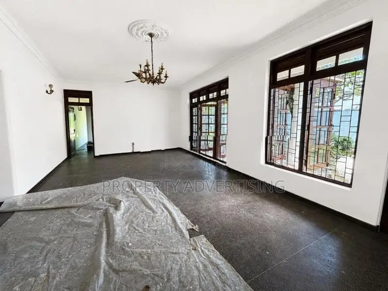 35 Perch House for Sale in Pelawatte